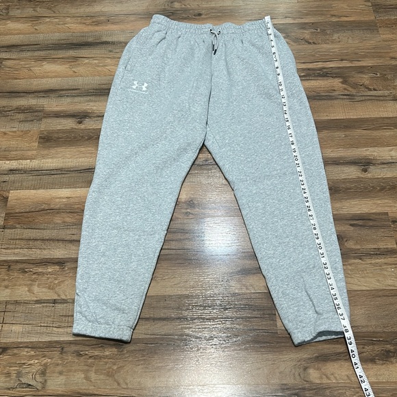 UNDER ARMOUR LIGTH GRAY TAPARED JOGGER Sz LG - Picture 3 of 10